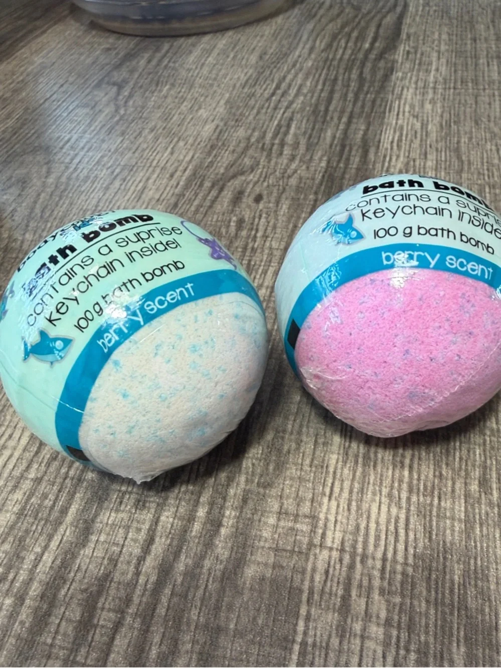🌻5 for $30🌻Bodycology Kids Berry Scented Bath Bombs w/ Surprise Keychain Inside